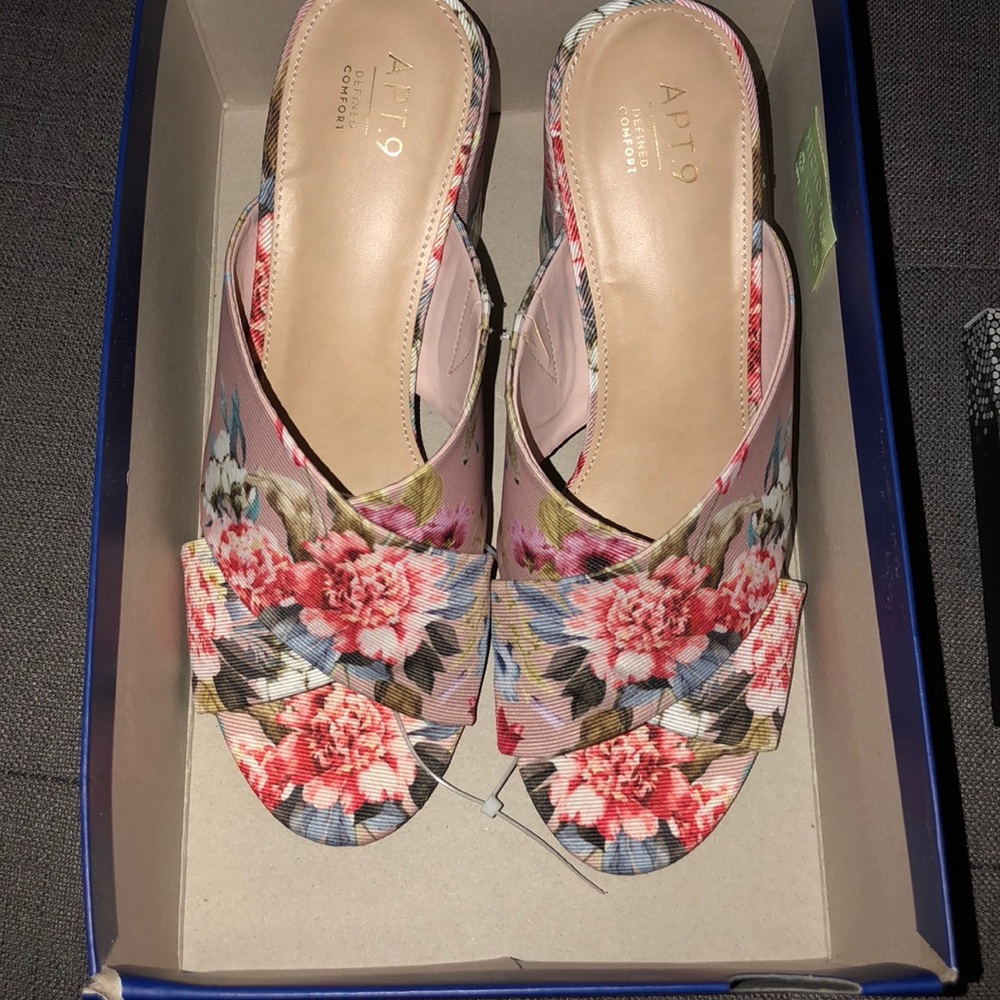 Woman’s wedge heals